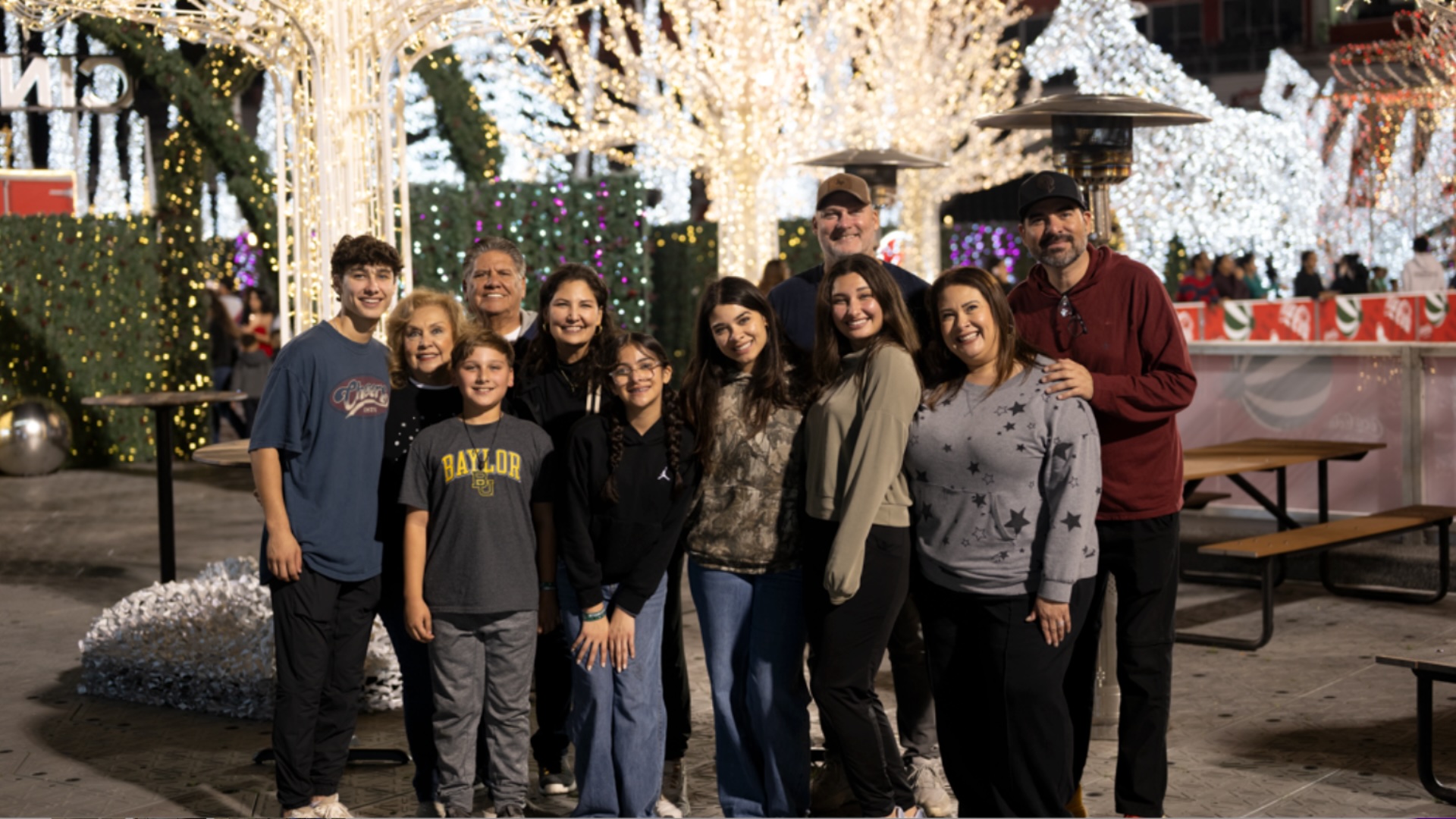 best-holiday-events-for-families-and-groups-classich-christmas-1 Santa Experience – Perfect for holiday memories